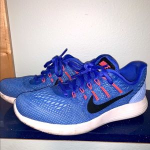 periwinkle Nike shoes